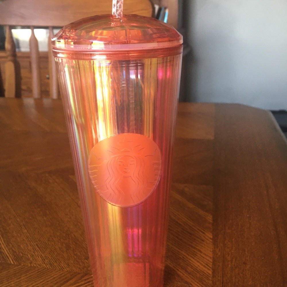 Spring 2020 🧡 Iridescent Dome Top Venti Tumbler